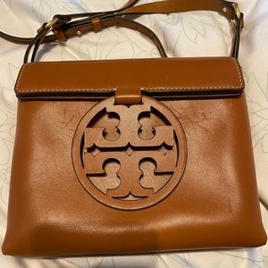 Authentic Miller Aged Camello Cross Body Bag